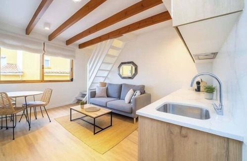 Old Town Apartment | Modern loft with sea views