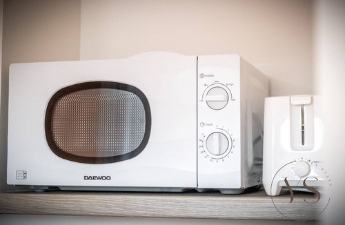 Stoke-on-Trent Apartment | Modern Longton Studio w/Self Check-In