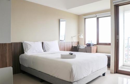 Duren Sawit Apartment | Modern Look and Homey Studio Apartment Gateway Park LRT City Jatibening By Travelio