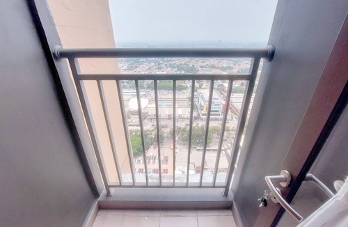 Ciputat Apartment | Modern Look and Comfort Studio at Transpark Bintaro Apartment