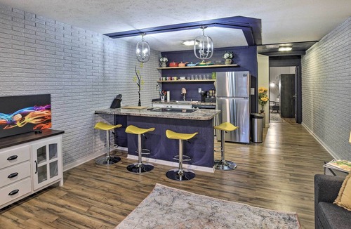 St. Matthews Condo | Modern Louisville Condo ~ 8 Mi from Downtown!