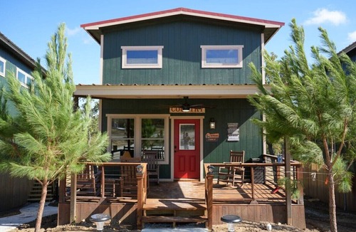 Bridgeport Cabin | Modern Lux Cabin, Hot Tub, FirePit, Sauna, CampQYB, Ramp accessible
