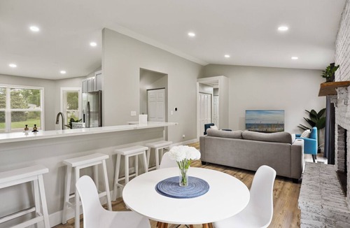 Island Lake House | Modern Lux Escape: 3BR & Gameroom