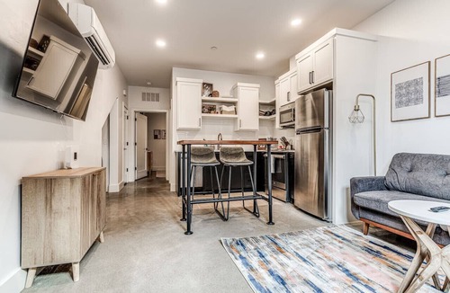 Central Oklahoma City Apartment | Modern LUXE 1-Bed In Wheeler District