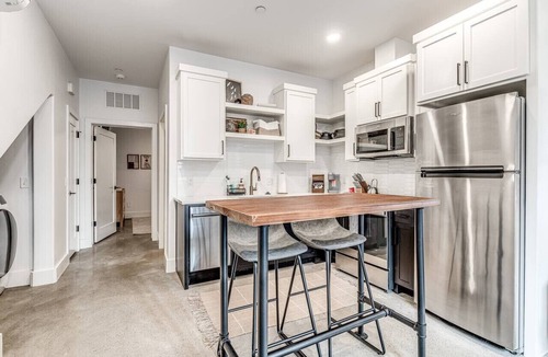 Central Oklahoma City Apartment | Modern LUXE 1-Bed In Wheeler District