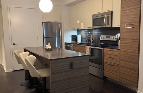 McLean House | Modern Luxe 1BR Walk to Tysons Corner Mall & Metro