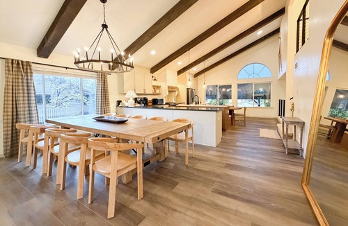 Pinetop-Lakeside House | Modern Luxe Lake Retreat - Private Lake Access