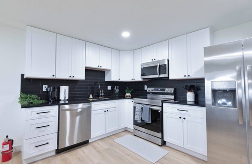 Saratoga Springs Apartment | Modern LUXE Retreat w/Firepit & Private Backyard- 2Bed/1Bath