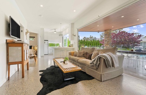 Berowra House | Modern Luxuries Guesthouse