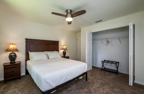 Fellowship House | Modern & Luxurious 3BR Home - Gem - Car Garage
