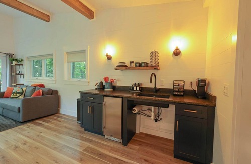 Freeport Cabin | Modern, Luxurious, Cabin in the Woods - 05