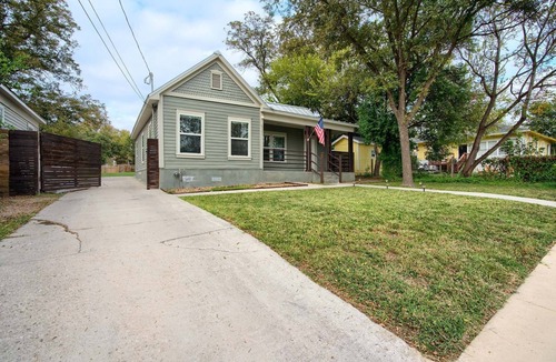 Near East Side House | MODERN LUXURIOUS GEM IN THE HEART OF SAN ANTONIO