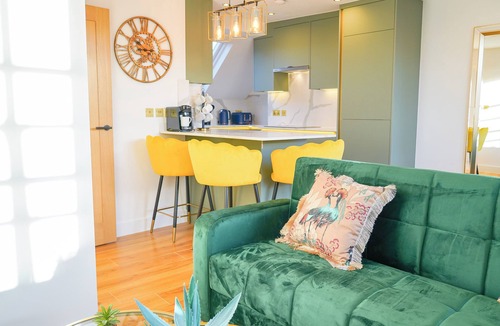 Shaftesbury Apartment | Modern Luxurious Home in Central London