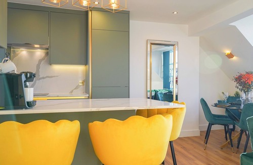 Shaftesbury Apartment | Modern Luxurious Home in Central London