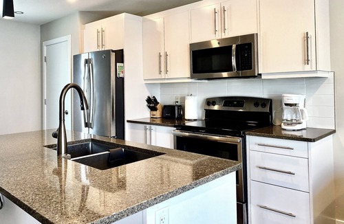 Regina Apartment | Modern & Luxurious Private Suite in Regina