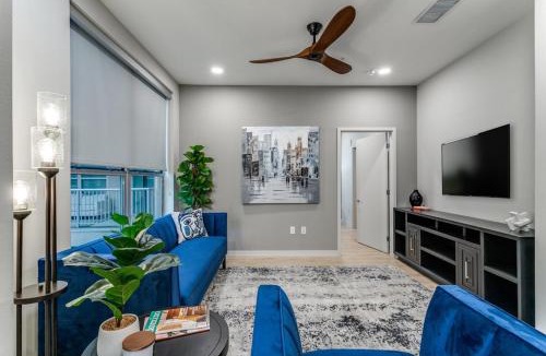 Cityplace Apartment | Modern luxury 1-bedroom in West Village