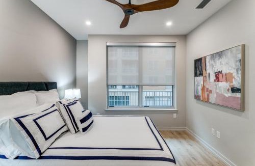 Cityplace Apartment | Modern luxury 1-bedroom in West Village
