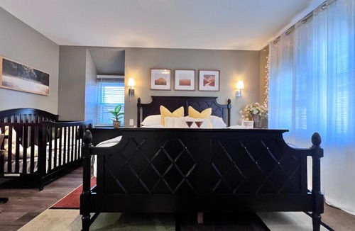 Cedar Park Apartment | Modern/Luxury 2 bdrm- KING Bed- University City