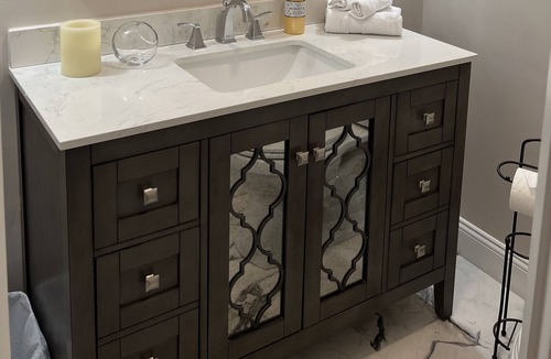 Northport House | Modern Luxury 3 Bedroom House with a Pool Table