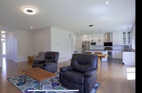 Aylmer House | Modern Luxury 4 Bedroom House