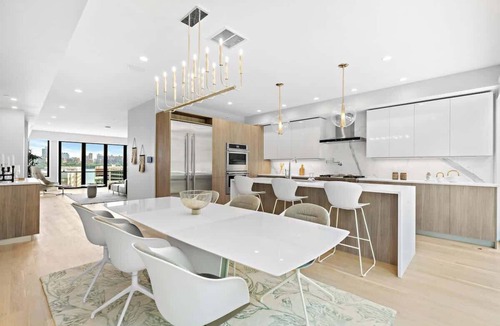 North Bergen Condo | Modern Luxury 4BR Townhome Den NYC Views