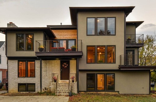 Pentagon City House | Modern Luxury 5 minutes to DC