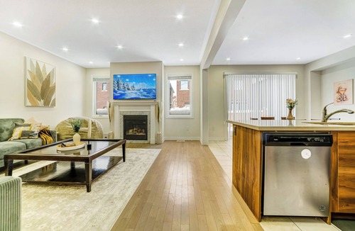 Caledon House | Modern Luxury 5 ⭐ Space in Caledon| Sleeps 8