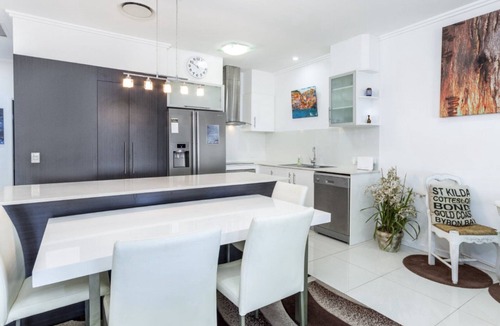 Bongaree Apartment | Modern Luxury Across from the Water