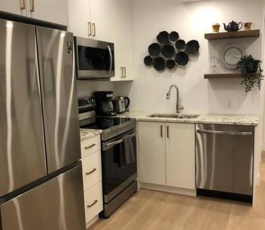 Marda Loop Apartment | Modern luxury and convenience in Marda Loop