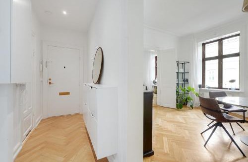 Frederiksberg C Apartment | Modern luxury apartment in CPH