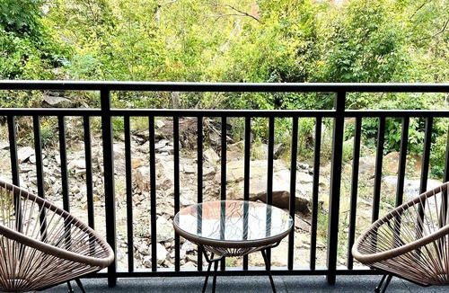 Quincy Apartment | Modern Luxury Apartment in the Heart of Quincy