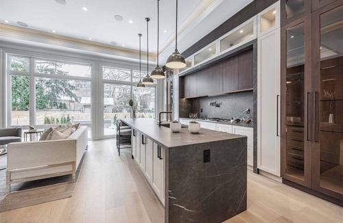 East York House | Modern luxury awaits in convenient Toronto location