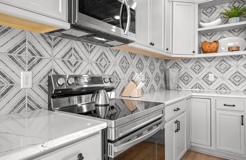 Pittman Center Cabin | Modern Luxury Cabin! Indoor Pool! Stunning Views! - Luxview Lodge