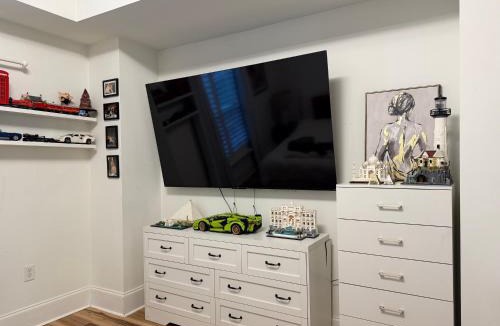 Glenwood South Apartment | Modern Luxury Condo in Downtown Raleigh