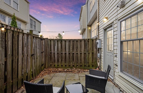 Arlington House | Modern Luxury | DC | Free Parking