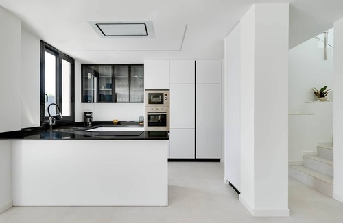 Polop House | Modern luxury villa in Polop - by Welcomely