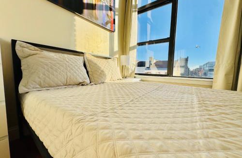 Paterson House | Modern Luxury Executive Room with NYC Fast Access