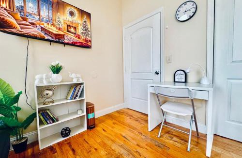 Paterson House | Modern Luxury Executive Room with NYC Fast Access