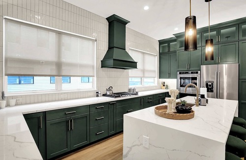 Lockerbie Square Condo | Modern Luxury | Fireplace | Rooftop Deck | Near DT