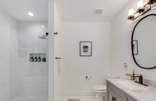 Collier Heights House | Modern Luxury Getaway