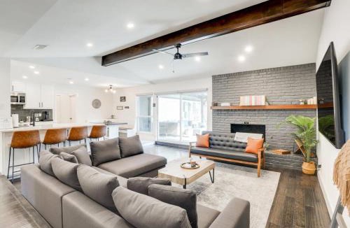 Plano House | Modern Luxury Home Pool Oasis & Backyard Retreat