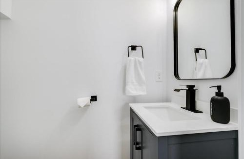 Greensboro Apartment | Modern Luxury Home Towel Warmers, Wi-Fi, Coffee