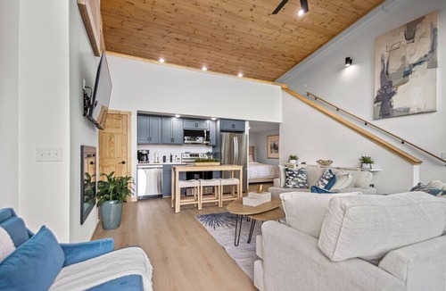 Saint Joe Cabin | Modern Luxury Hot Tub Two Miles To Buffalo River