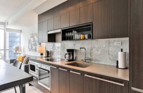 CityPlace Condo | ⭐Modern Luxury King 1BD⭐ by Rogers Centre, CN Tower