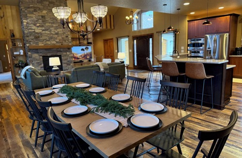 Camdenton House | Modern Luxury Lakefront Dock, Pool 4 King Suites Sunset Views