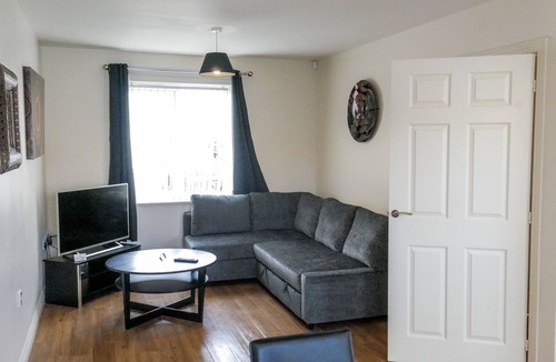 Walsall Apartment | Modern Luxury Large 2 Bed Aptartment With Free Private Parking