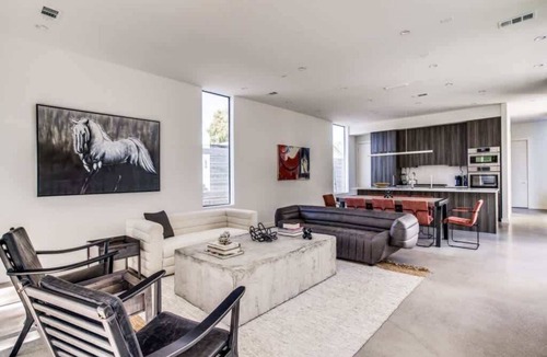Northwest Dallas House | Modern Luxury Midway Hollow - Yard - Driem House