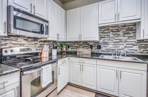 Cumberland Condo | Modern luxury retreat!