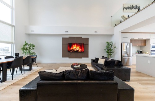 Cumberland Beach House | Modern Luxury Retreat with Stunning Views & Open Concept Design