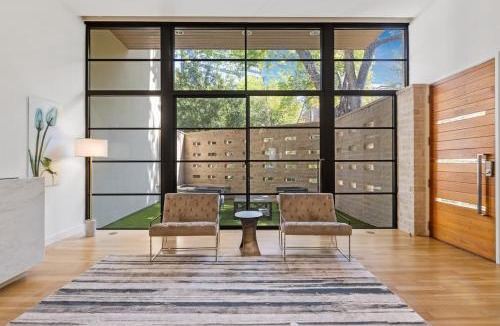 Oak Lawn House | Modern Luxury
